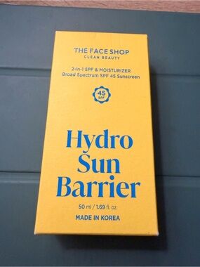 Hydro Sun Barrier SPF 45 Sunscreen - Yellow